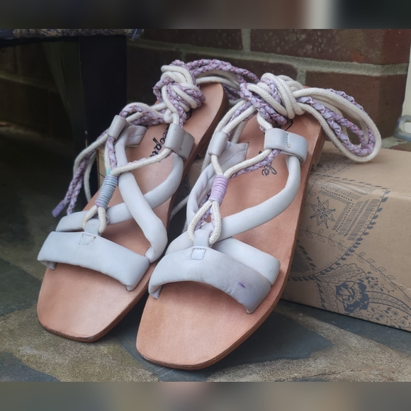 NWT Free People Linden Wrap Slip On Sandals in Purple/Bone sz 7 - 7.5 - Picture 3 of 7